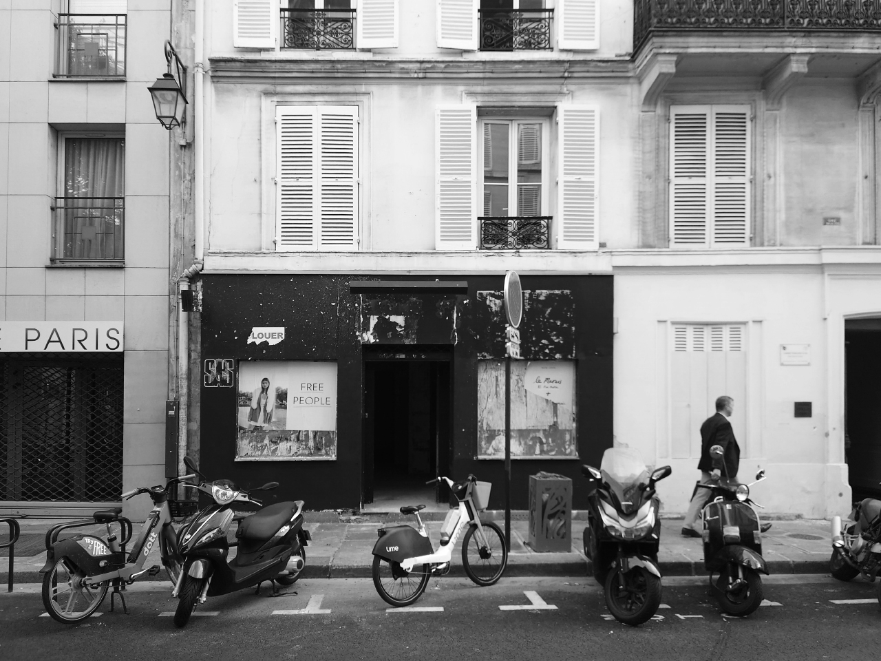 kioko-making-bw-5 Kioko Marais - Under Construction