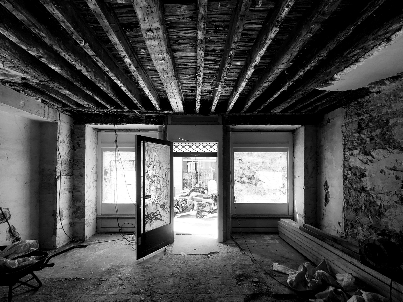 kioko-making-bw-6 Kioko Marais - Under Construction
